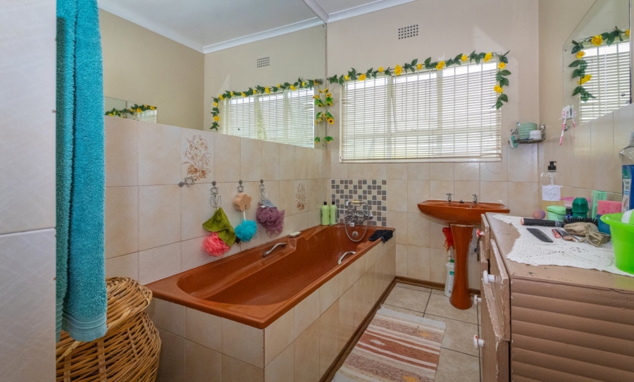 5 Bedroom Property for Sale in Jordania Free State